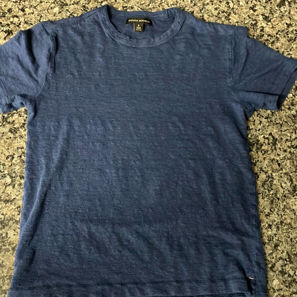 Banana Republic Classic Blue Crew Neck Tee
